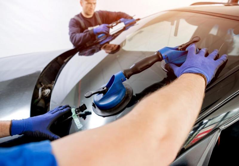 Entretien du vitrage auto, les bonnes pratiques &agrave; adopter